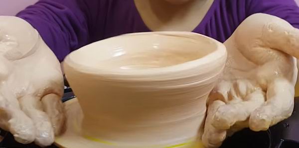 what is earthenware made out of